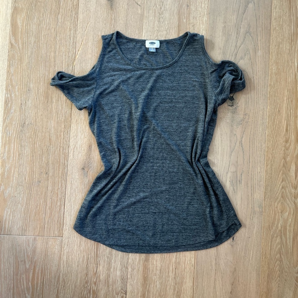 Old Navy Grey Twist Cold Shoulder Shirt Womens Small - Picture 11 of 12